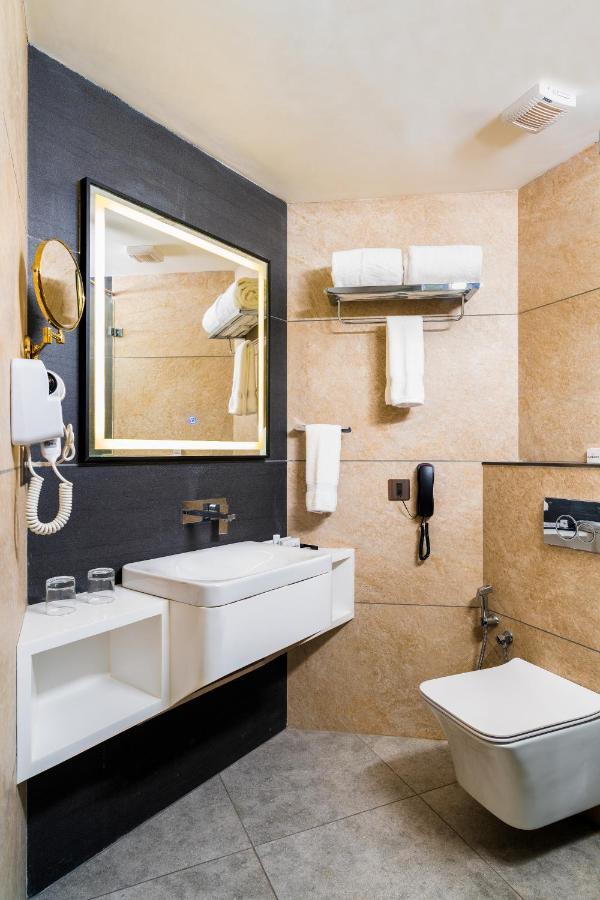 Marine Inn Hotel Kochi ภายนอก รูปภาพ